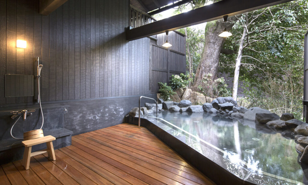 The current image has no alternative text. The file name is: Hakone-Onsen-Hakone-Yuryo.jpg