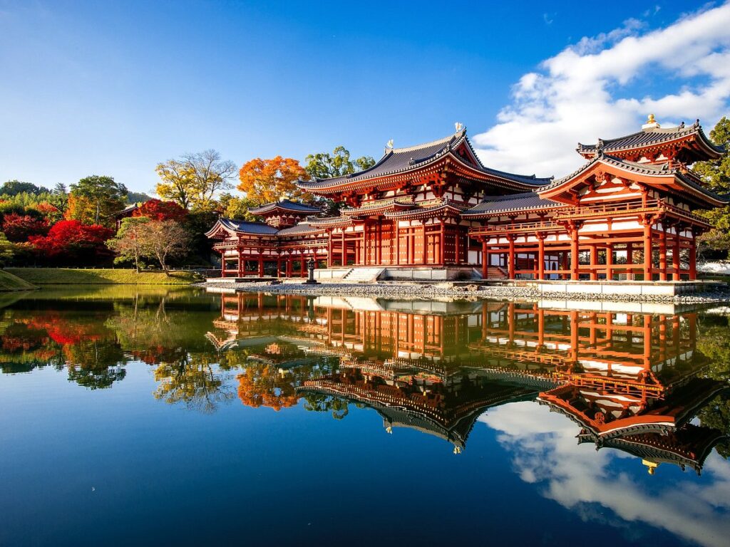 The current image has no alternative text. The file name is: phoenix-hall-in-autumn.jpg